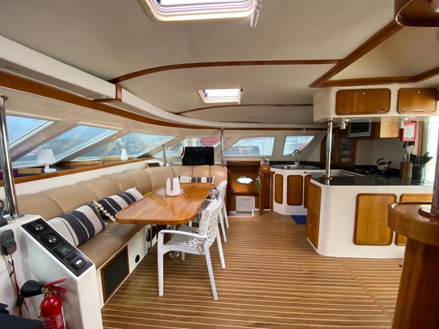 slider 20 Charter Cats Prowler 48